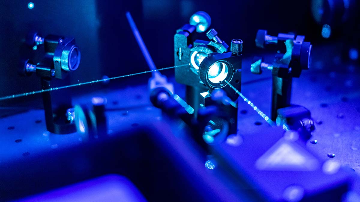 Experimental setup with lasers in a laboratory